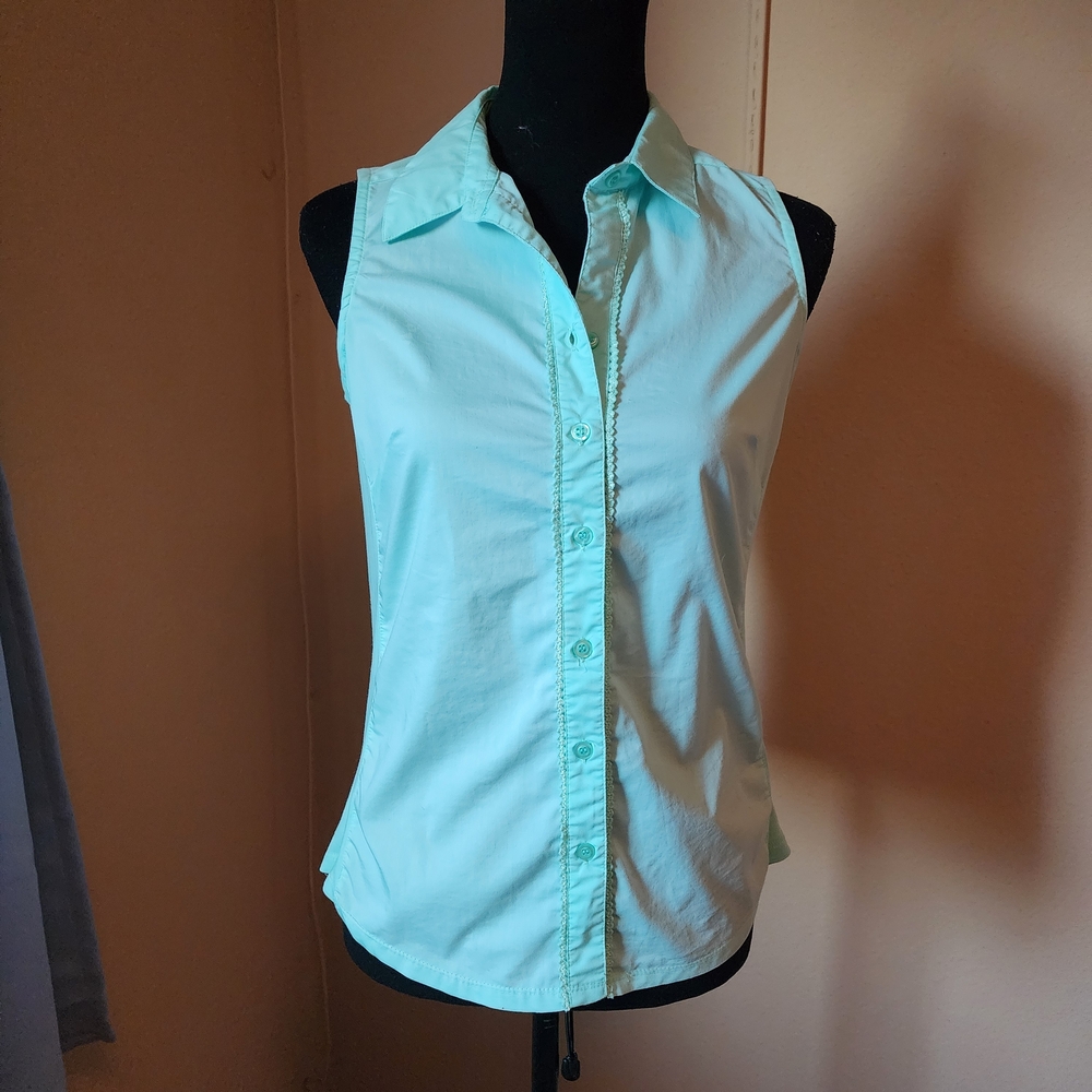 Cathy Petite Sleeveless Mint Button Up Collared Top